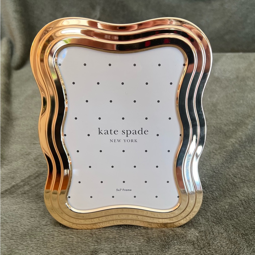 NWT Kate Spade New York Gold South Street 5" X 7" Wavy Frame